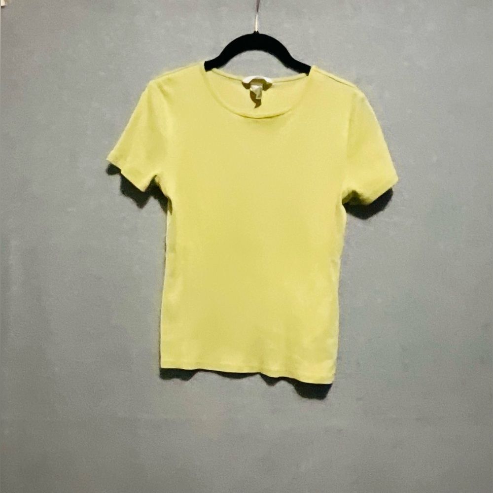 Classic Pastel Lemon Yellow Short Sleeve Crewneck Tee Shirt Size M Soft Basic